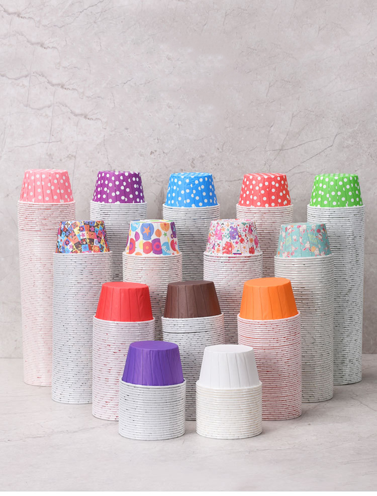 Cajas de papel seguras para cupcakes, resistentes a altas temperaturas, personalizadas, a prueba de grasa, para alimentos, tazas para hornear pasteles